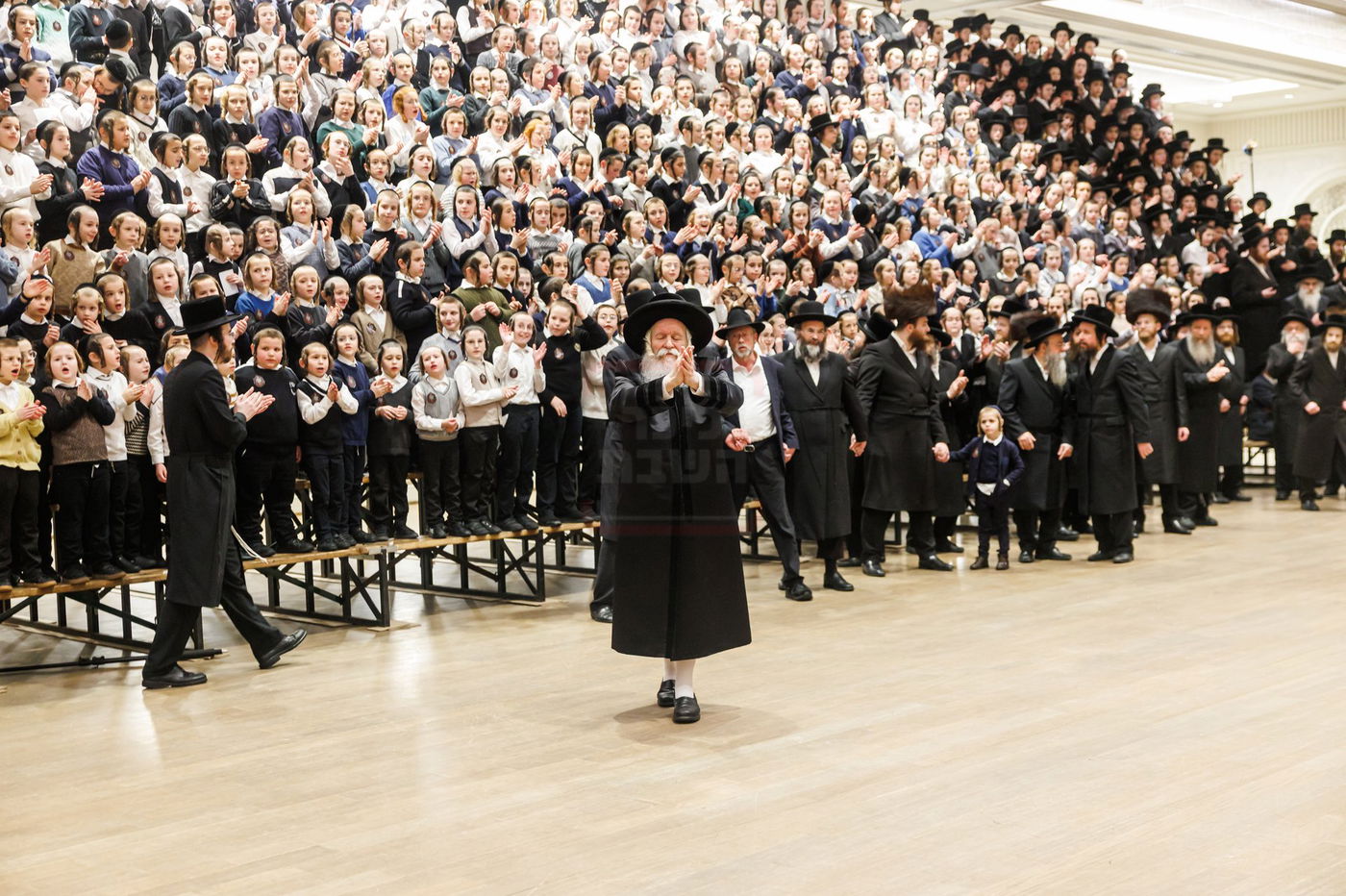 הכנסת ס"ת בבאבוב