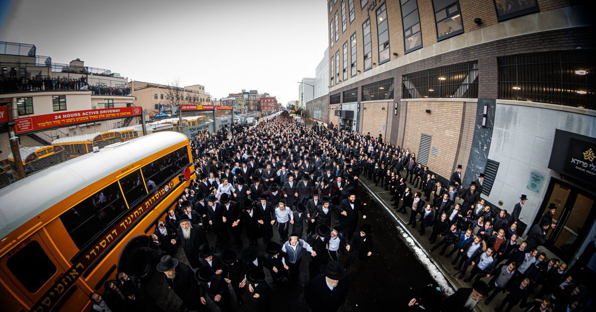 הכנסת ס"ת בבאבוב