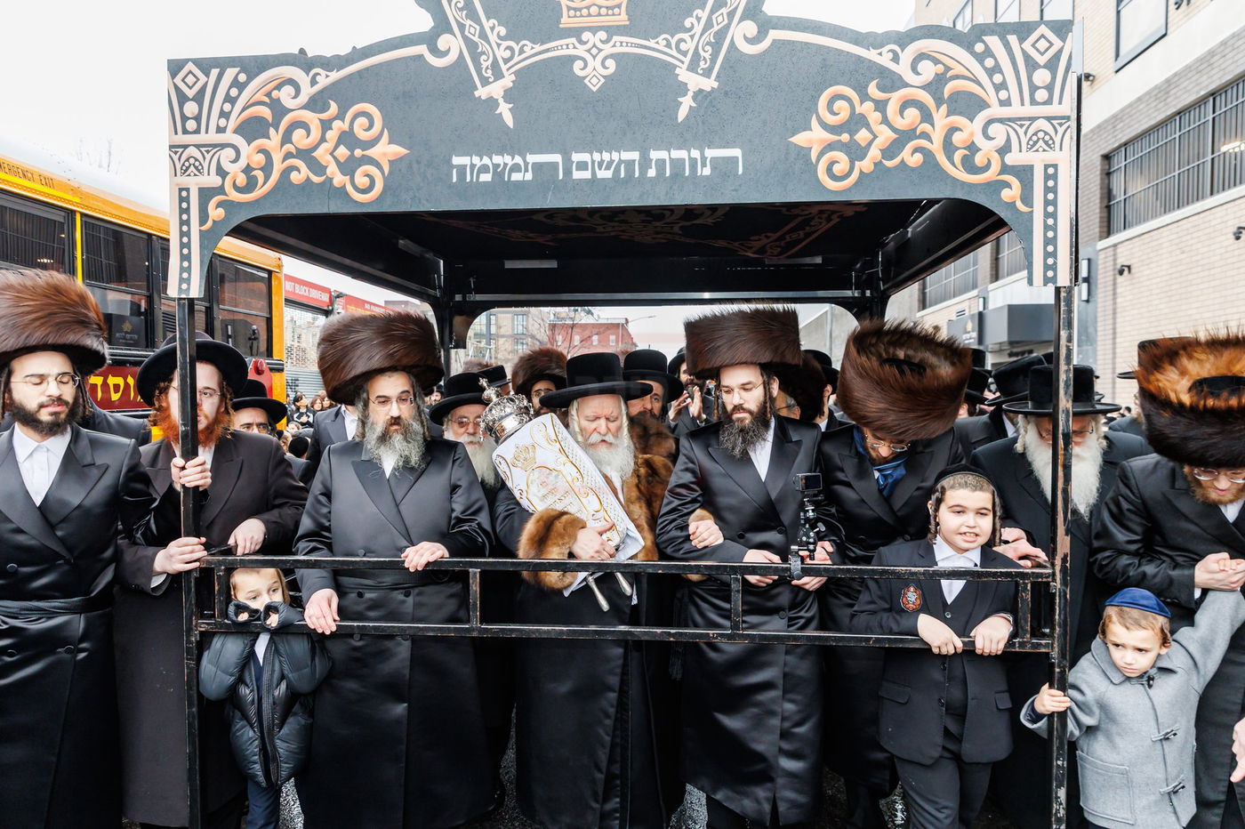 הכנסת ס"ת בבאבוב