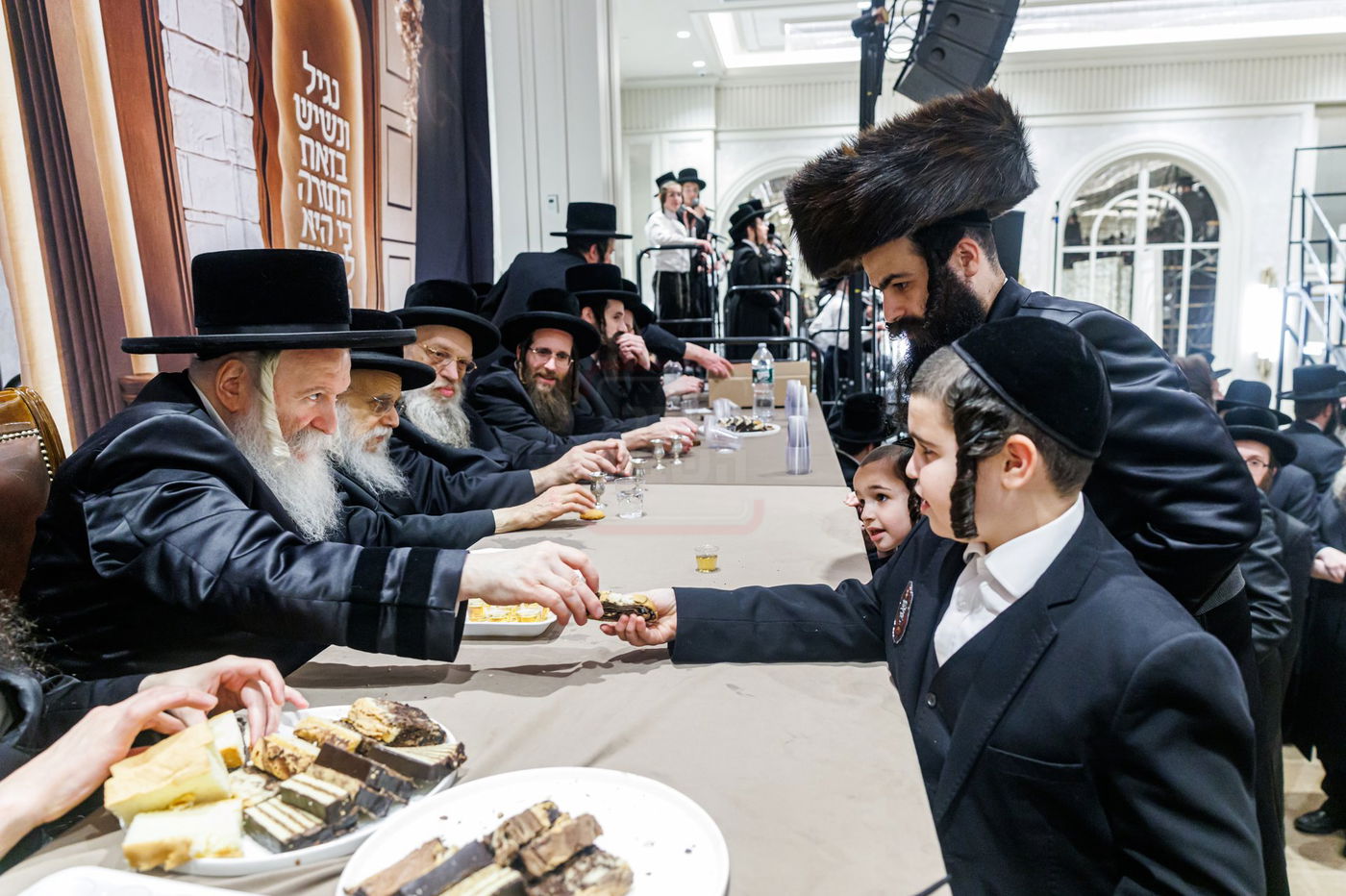 הכנסת ס"ת בבאבוב