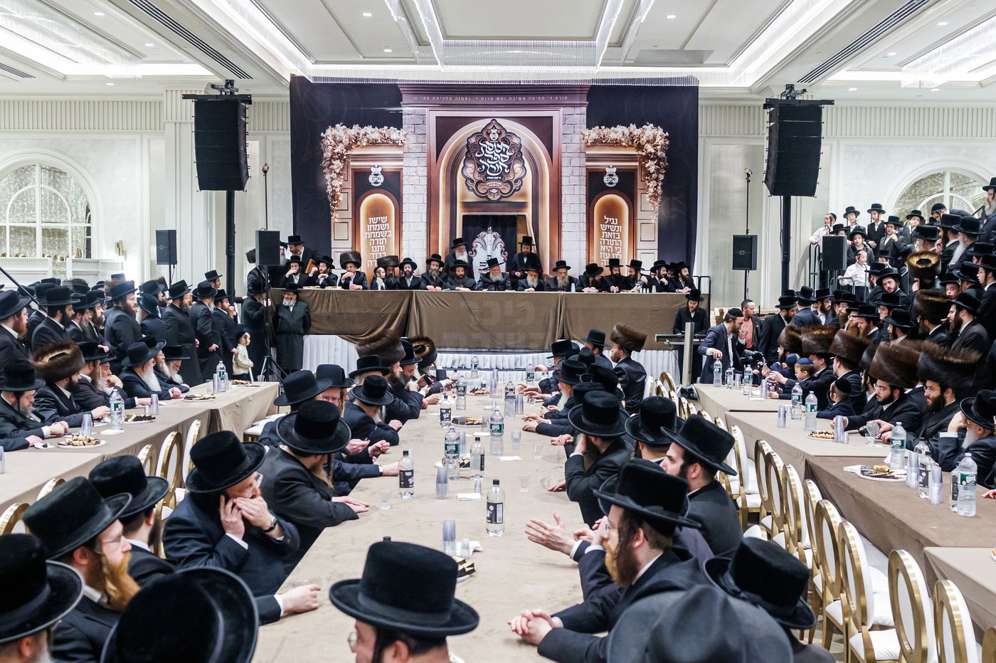 הכנסת ס"ת בבאבוב