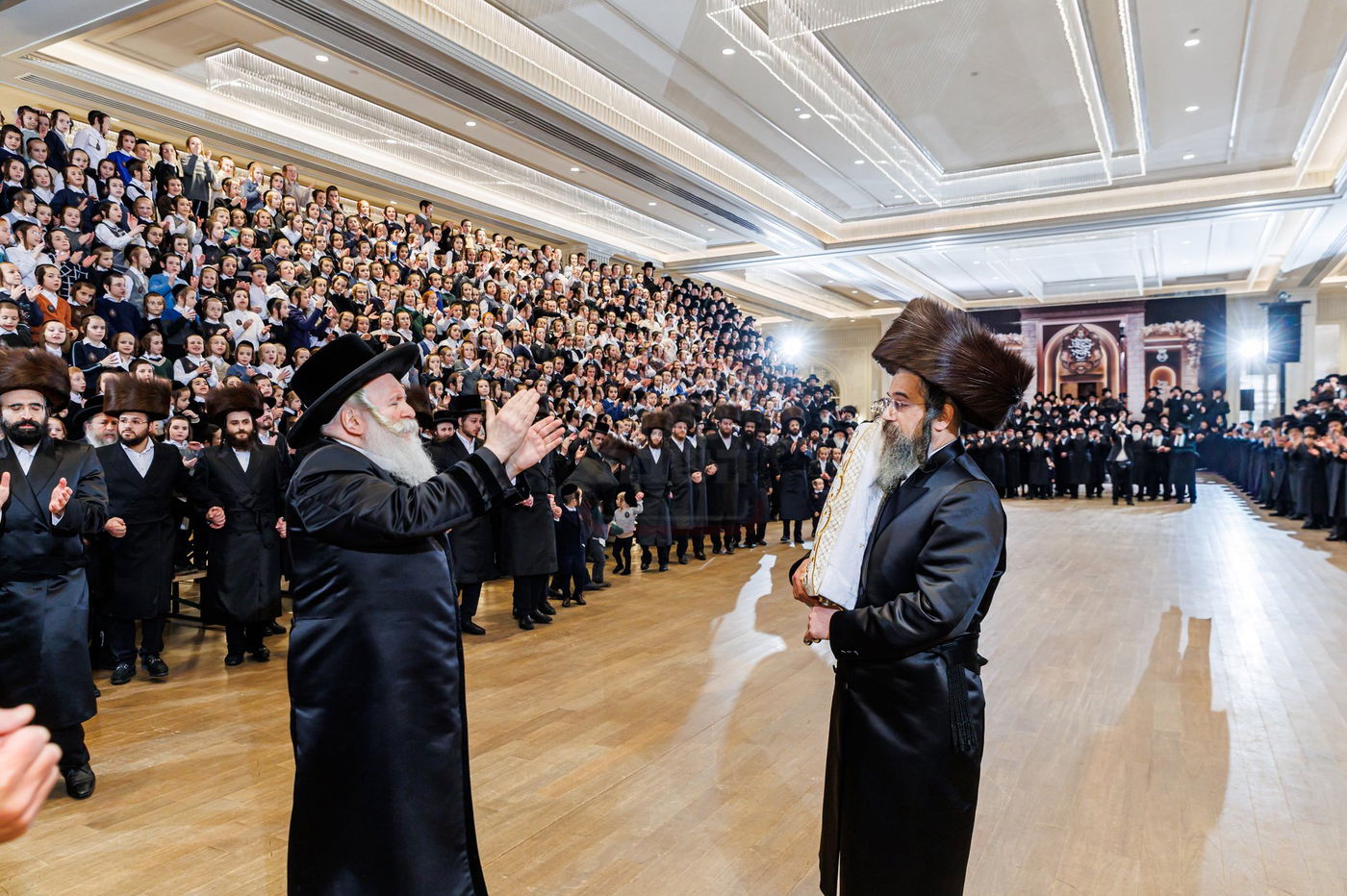 הכנסת ס"ת בבאבוב