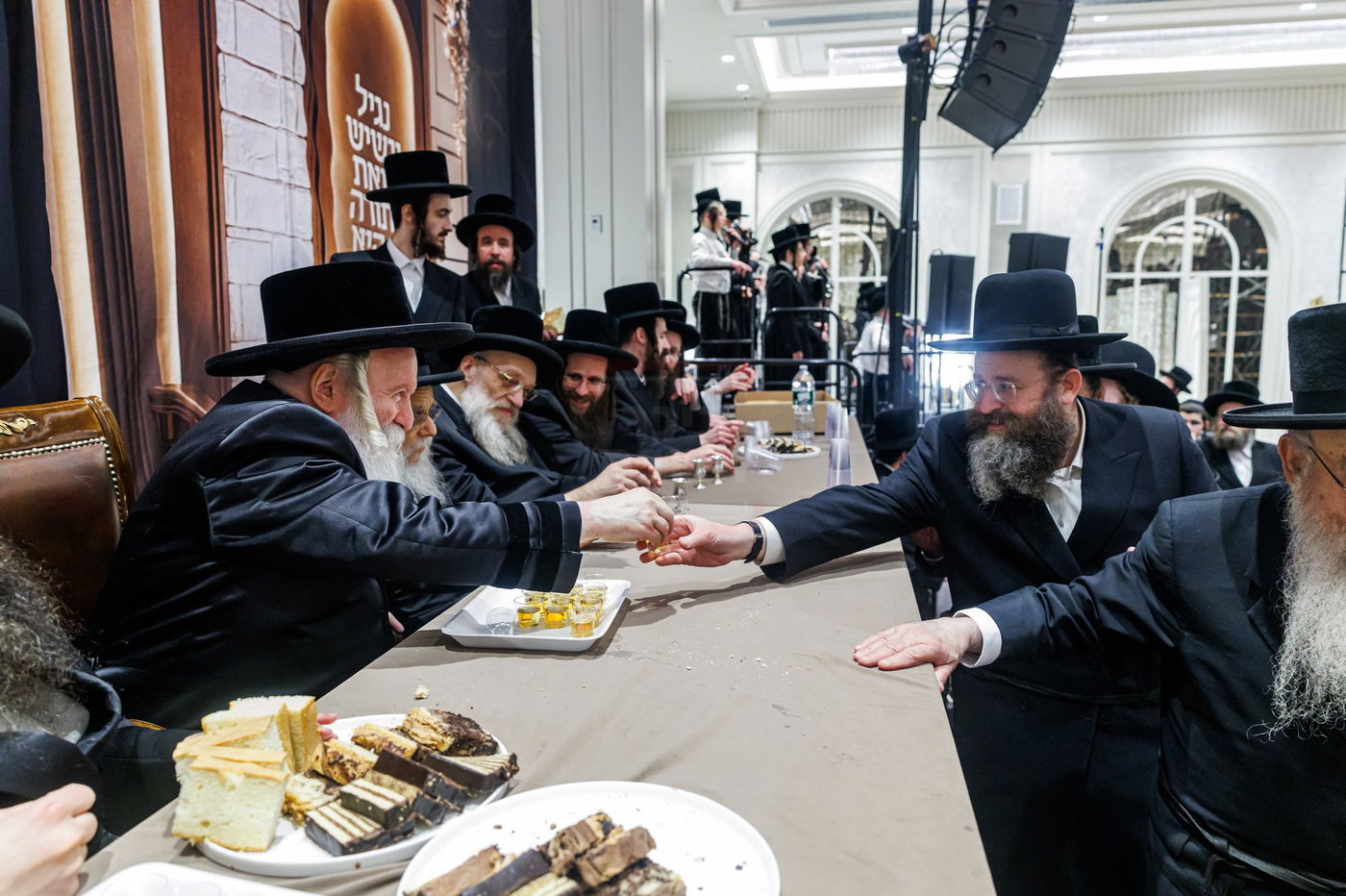 הכנסת ס"ת בבאבוב