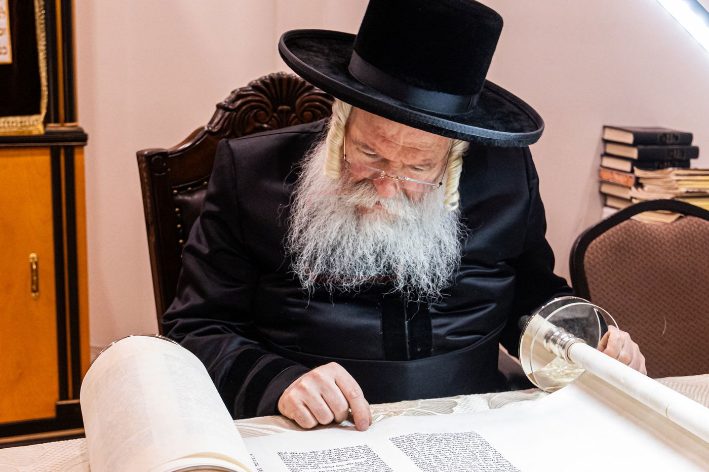 הכנסת ס"ת בבאבוב