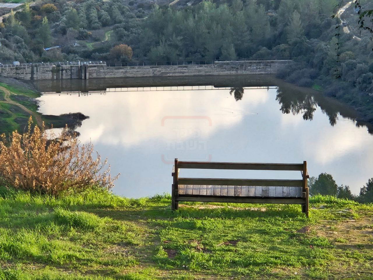 הספסל עם הנוף היפה ביותר, בימים אלו | חורף תשפ"ו