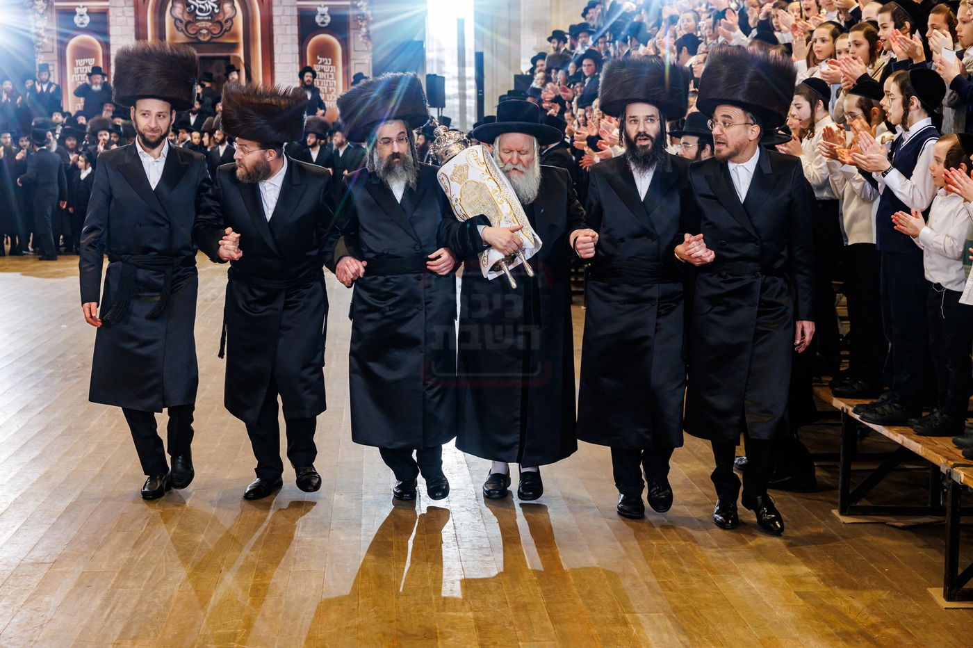 הכנסת ס"ת בבאבוב