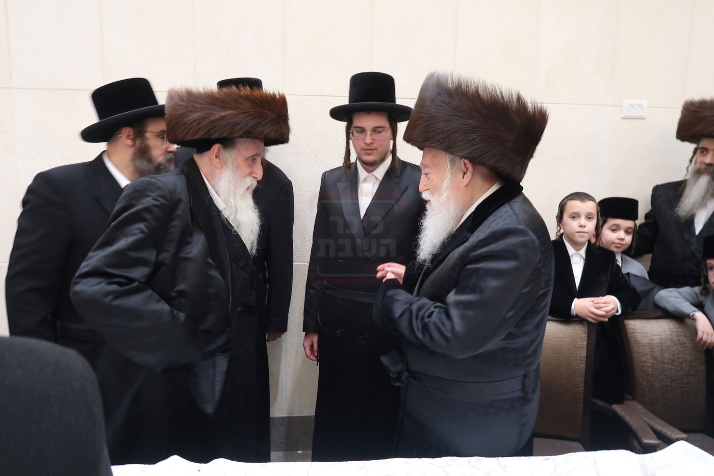 שמחת בית מכנובקא בעלזא - ראצפערט - האלמין