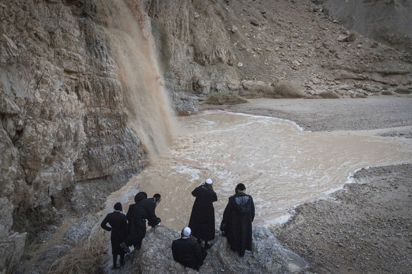 גל השיטפון הראשון בנחל קומראן