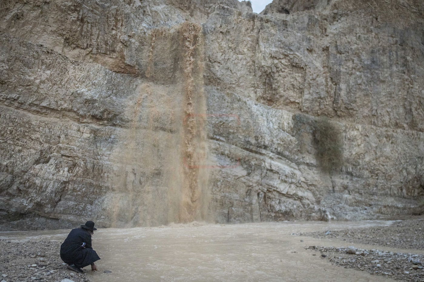 גל השיטפון הראשון בנחל קומראן