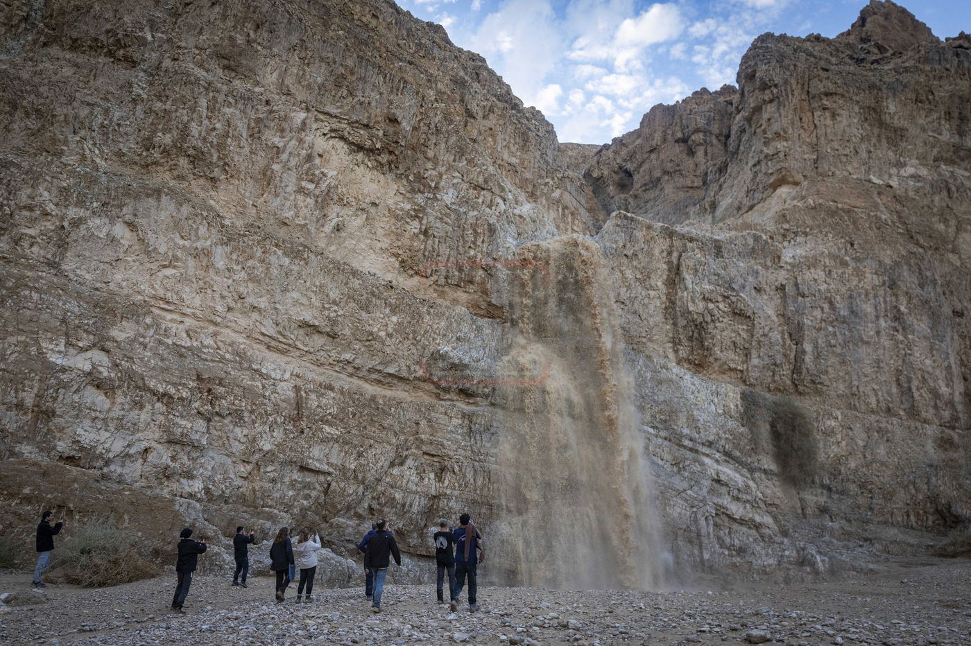 גל השיטפון הראשון בנחל קומראן