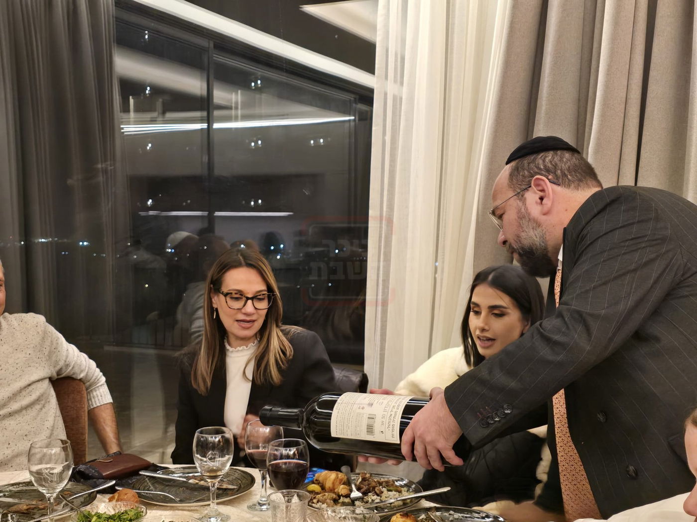 המשב"קים שערקו | 'זופניק בכיכר' עם כל התמונות, הנייעס והחשיפות של השבוע