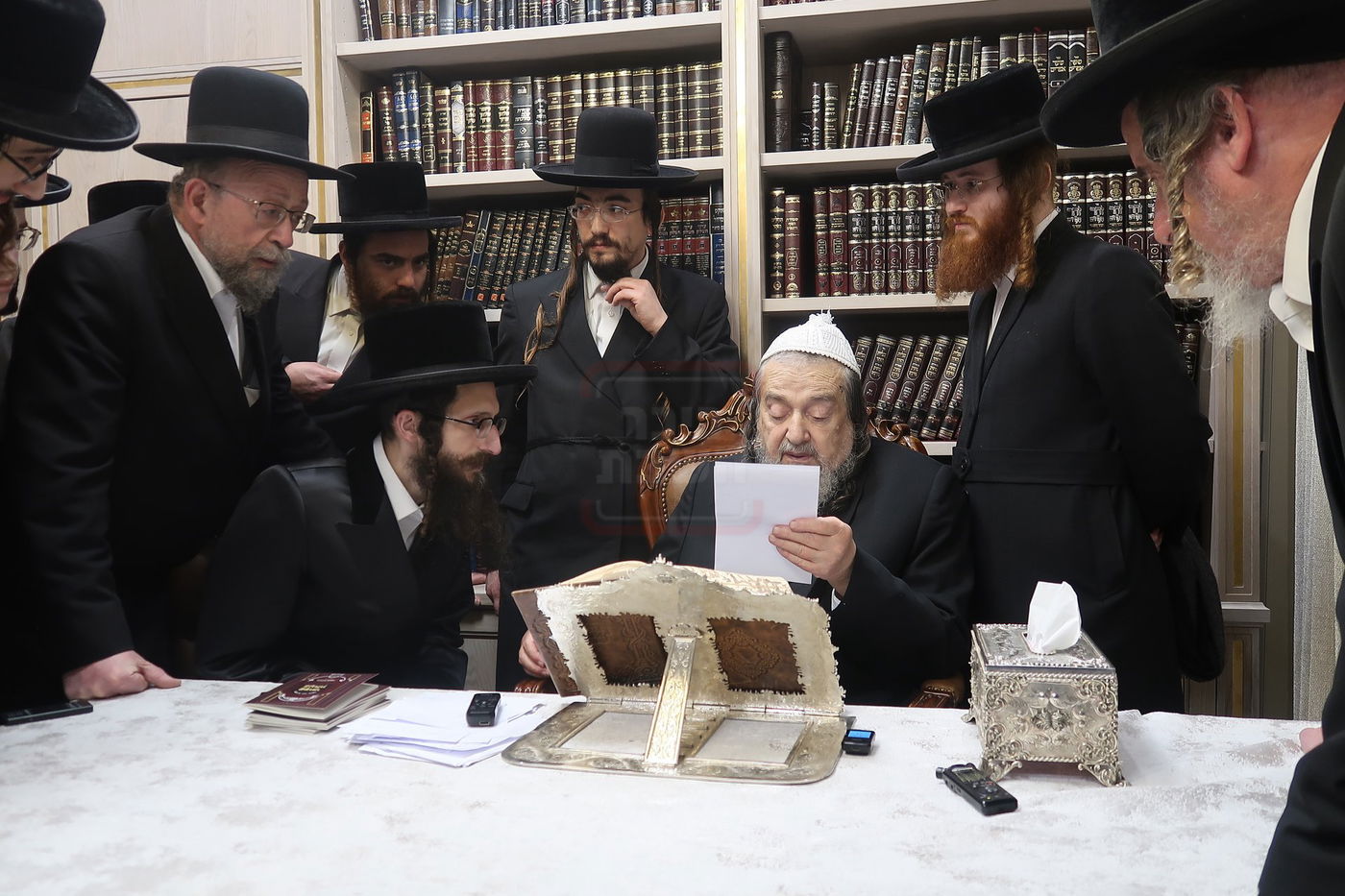 האדמו"ר מישועות יעקב סקולען בביקור אצל הגרי"מ שכטר