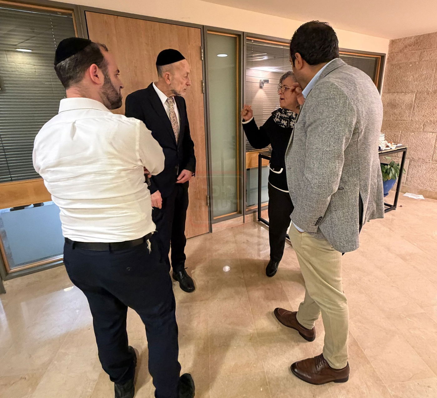 המשב"קים שערקו | 'זופניק בכיכר' עם כל התמונות, הנייעס והחשיפות של השבוע