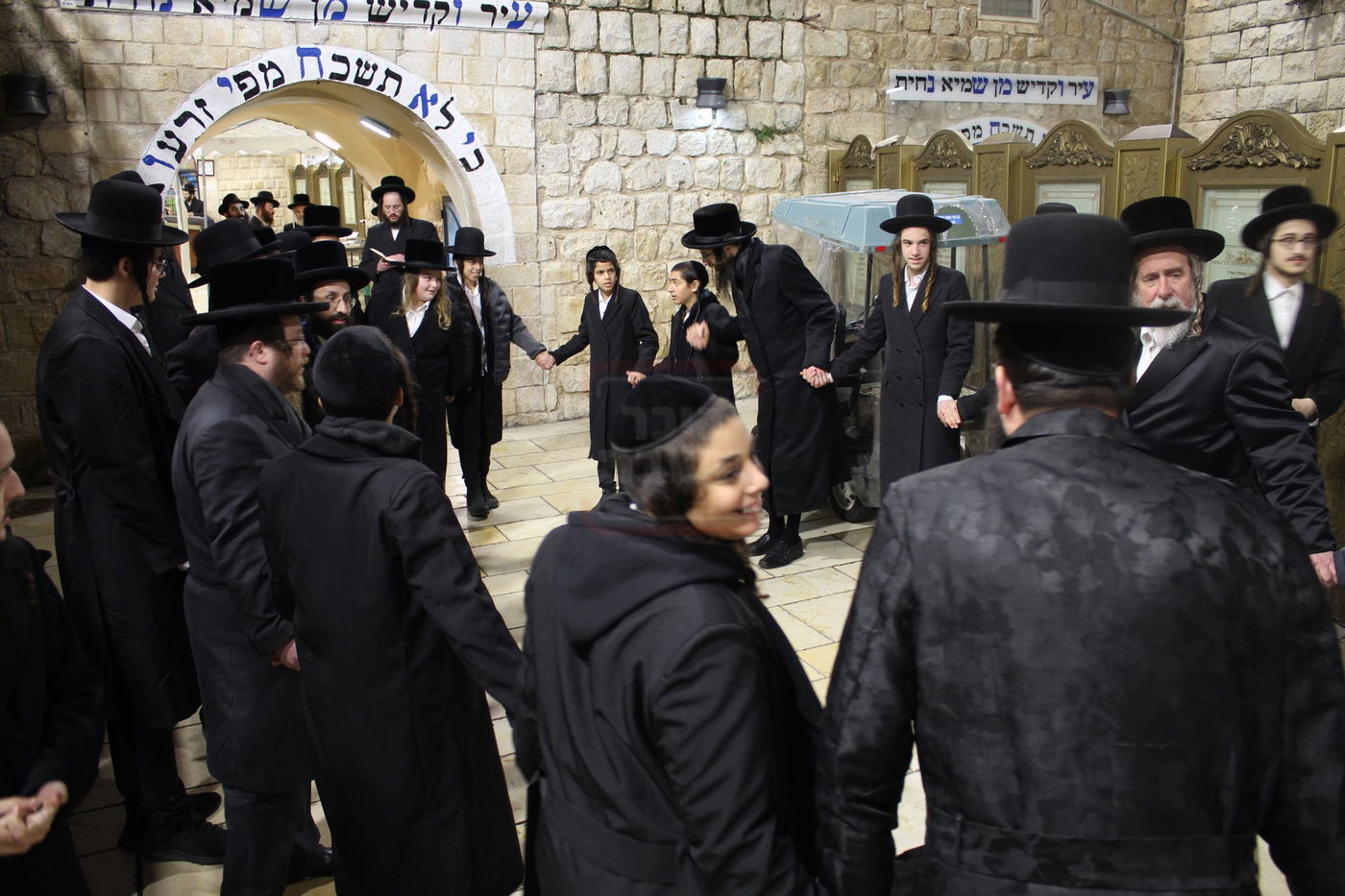 האדמו"ר מישועות יעקב סקולען במירון