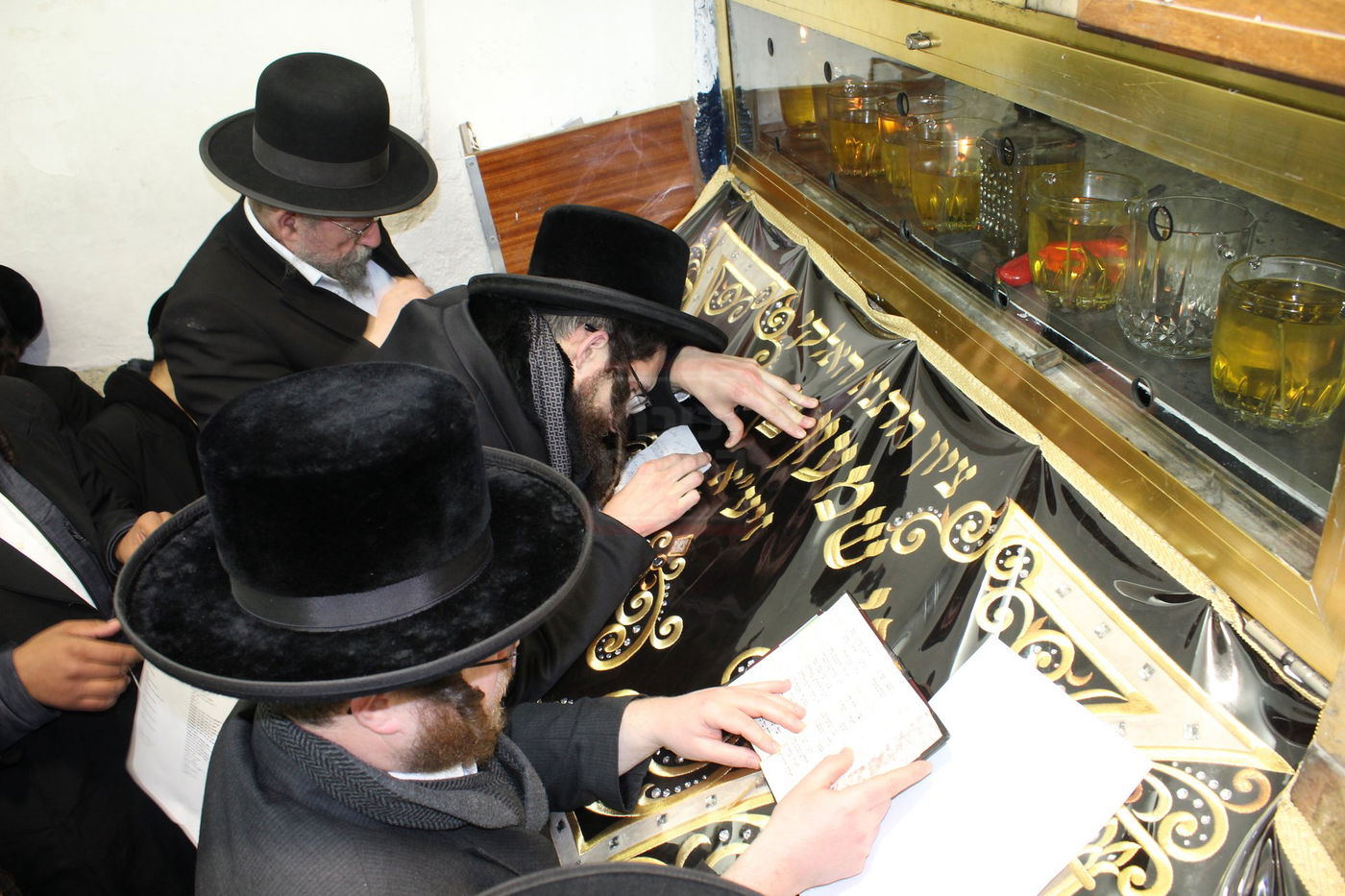 האדמו"ר מישועות יעקב סקולען במירון