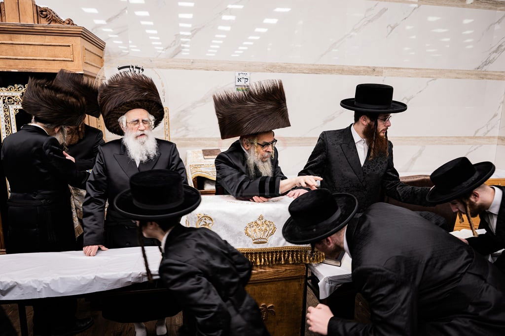 האדמו"ר מסאטמר בברכת הבנים