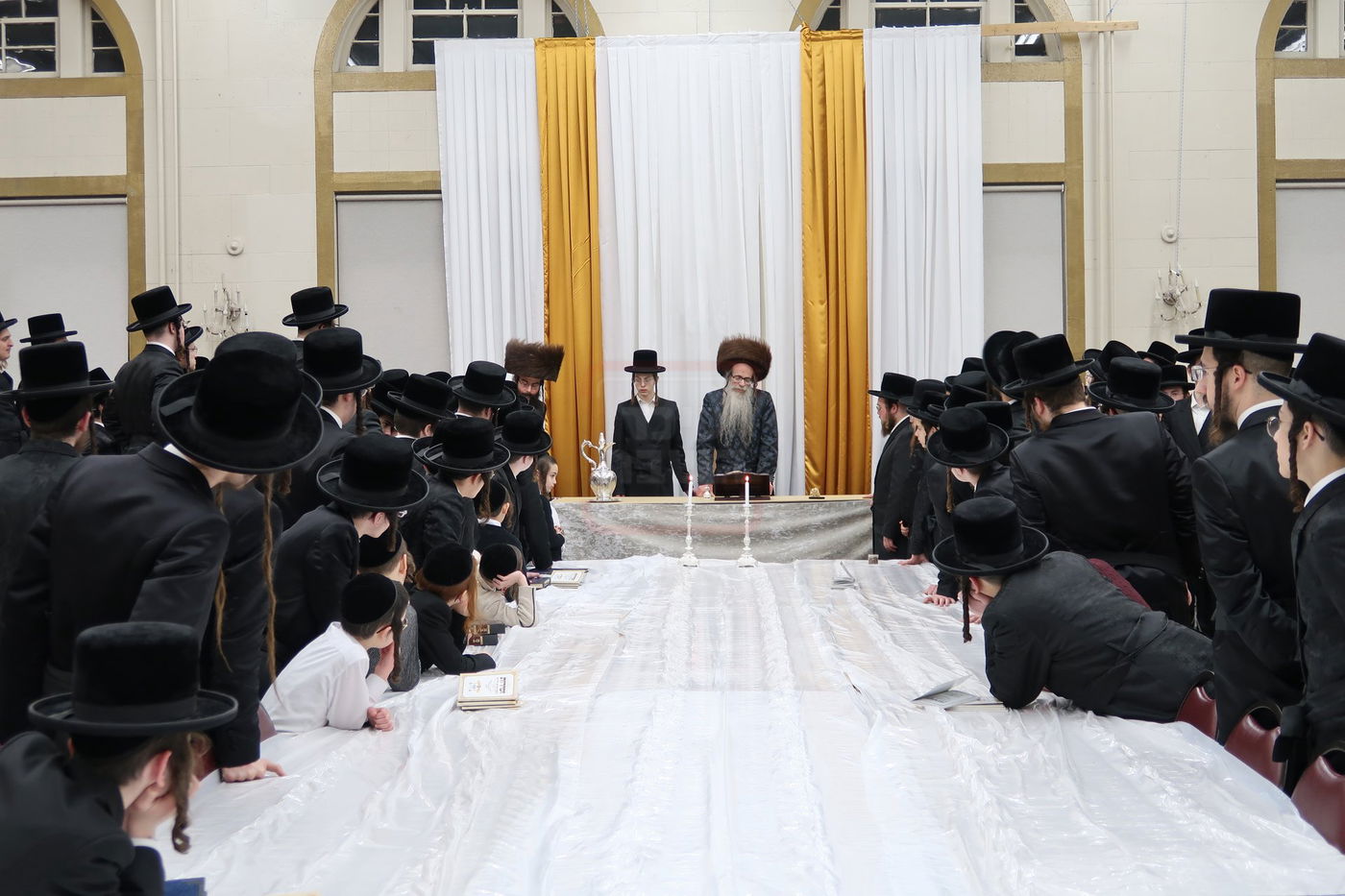 שבת התאחדות בצאנז זוועהיל