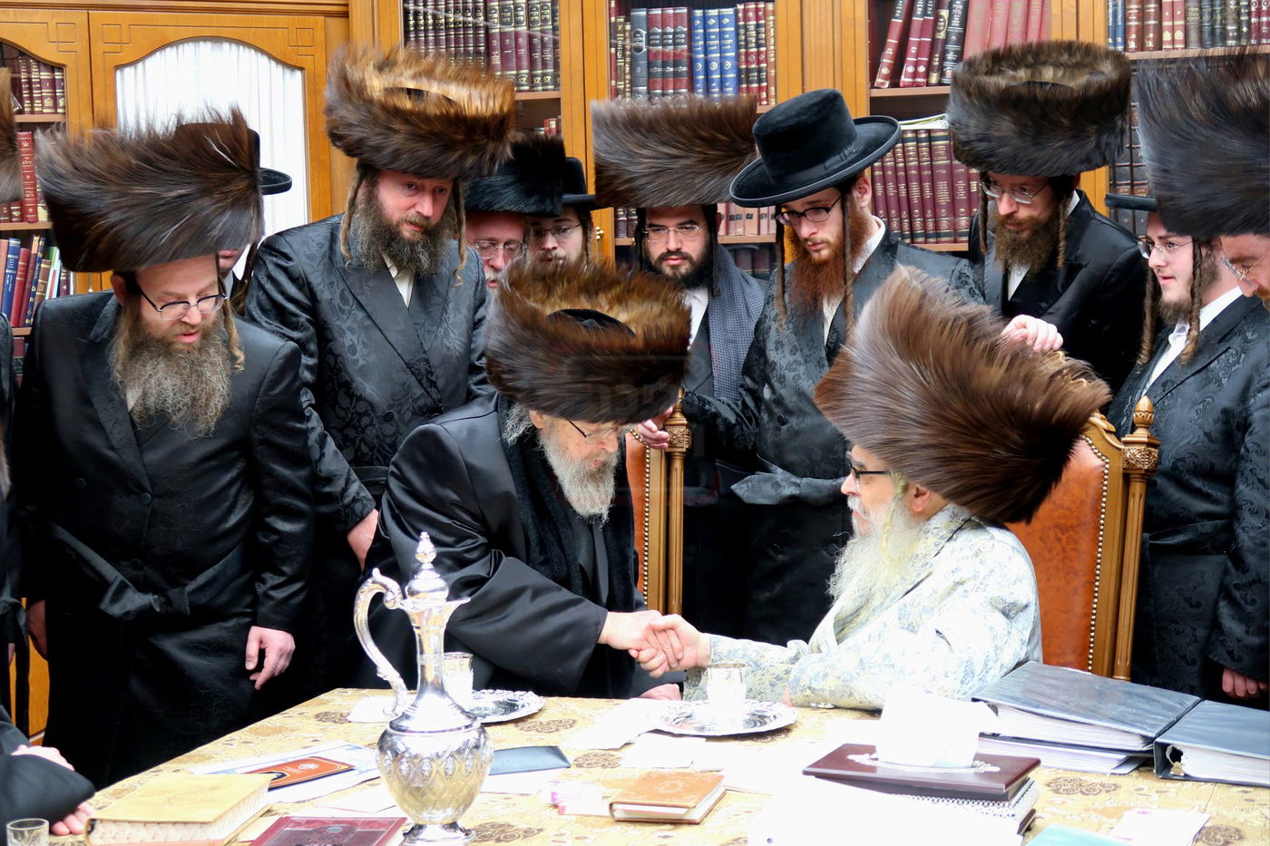 האדמו"ר מפינסק קרלין בביקור אצל האדמו"ר מסאטמר