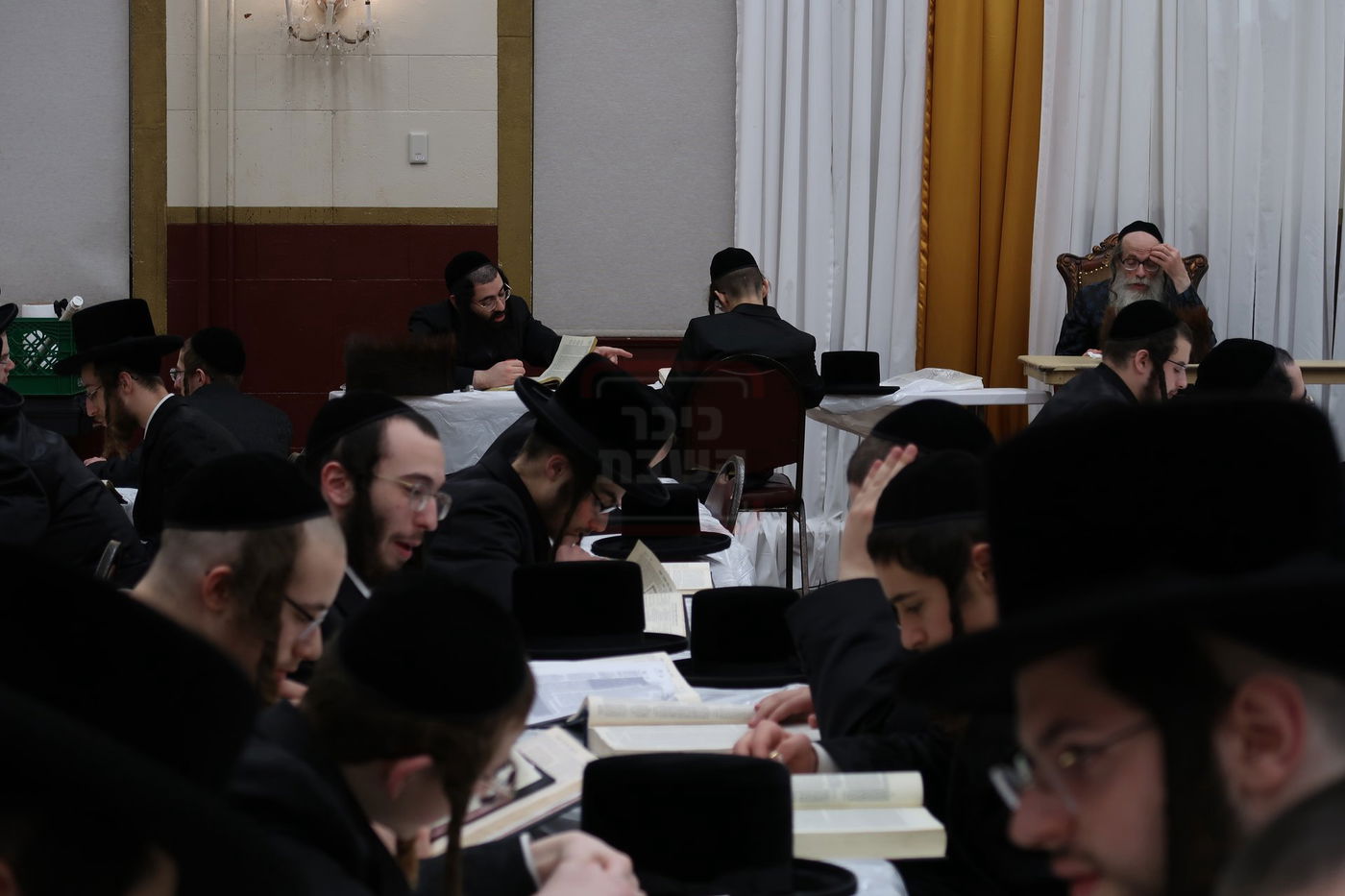 שבת התאחדות בצאנז זוועהיל