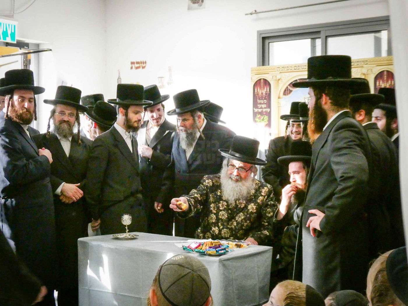 האדמו''ר מויז'ניץ בית שמש בביקור בעמנואל