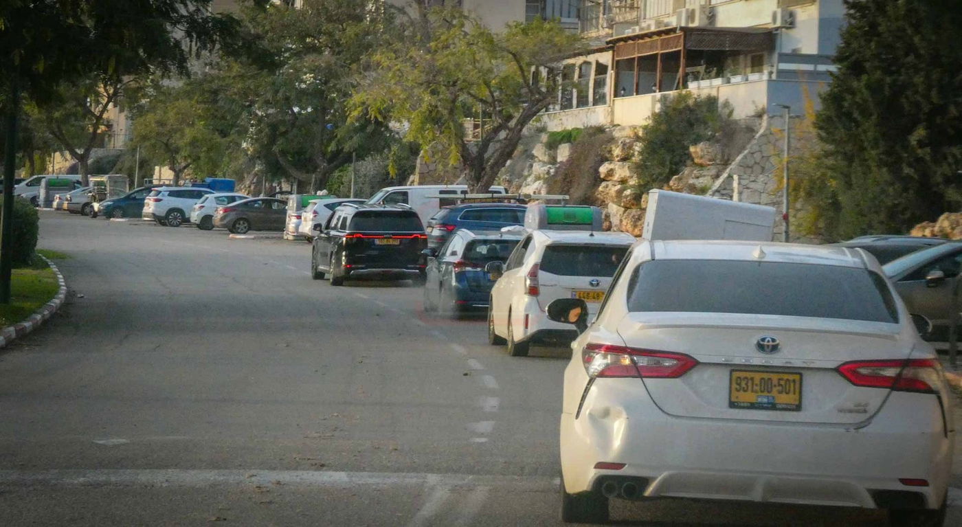 האדמו''ר מויז'ניץ בית שמש בביקור בעמנואל