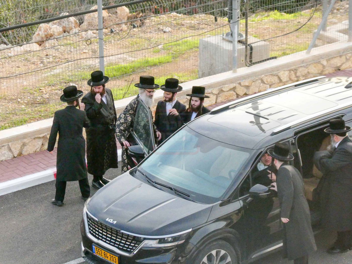 האדמו''ר מויז'ניץ בית שמש בביקור בעמנואל