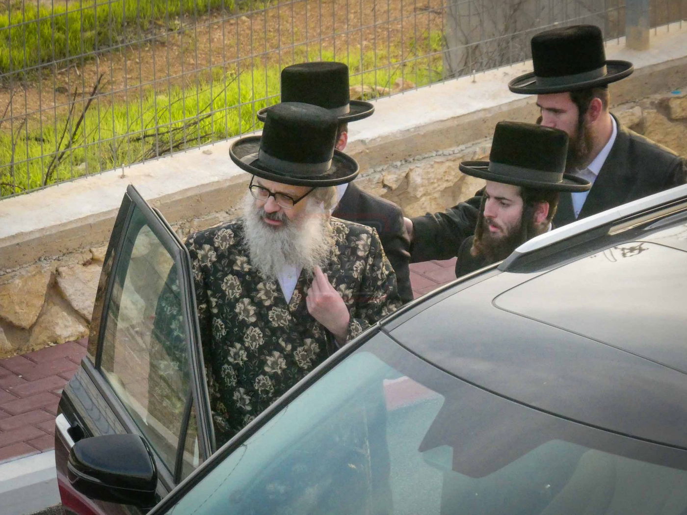 האדמו''ר מויז'ניץ בית שמש בביקור בעמנואל