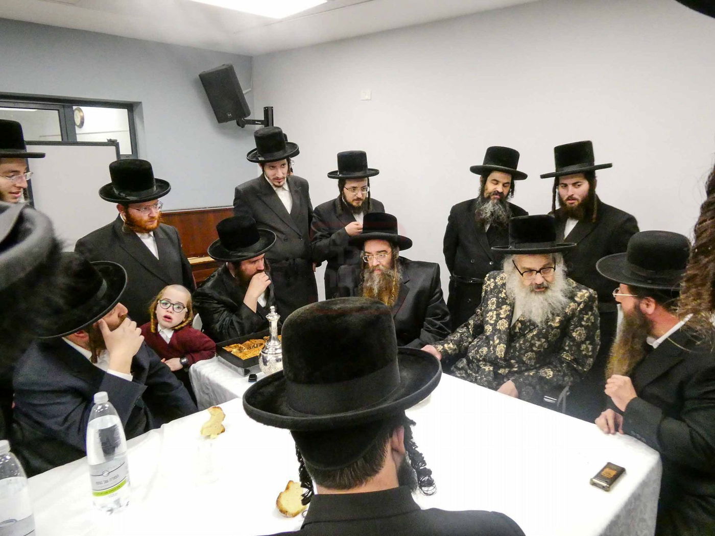 האדמו''ר מויז'ניץ בית שמש בביקור בעמנואל