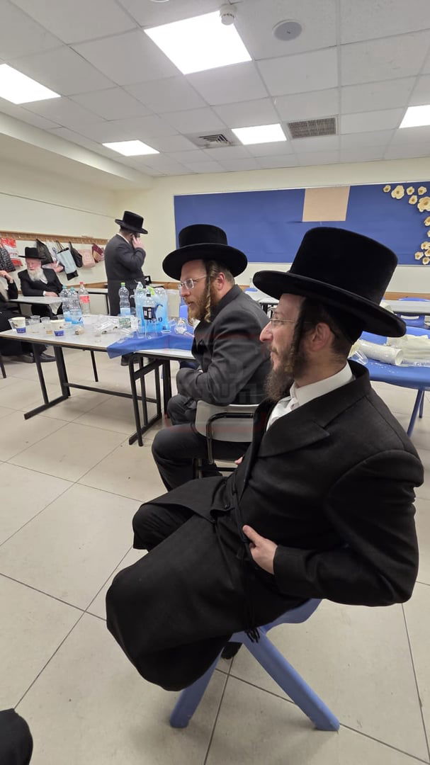 "קרב המרפקים" בעצרת | 'זופניק בכיכר' עם כל התמונות, הנייעס והחשיפות של השבוע