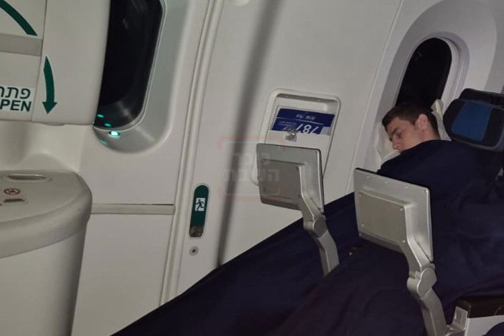 "קרב המרפקים" בעצרת | 'זופניק בכיכר' עם כל התמונות, הנייעס והחשיפות של השבוע