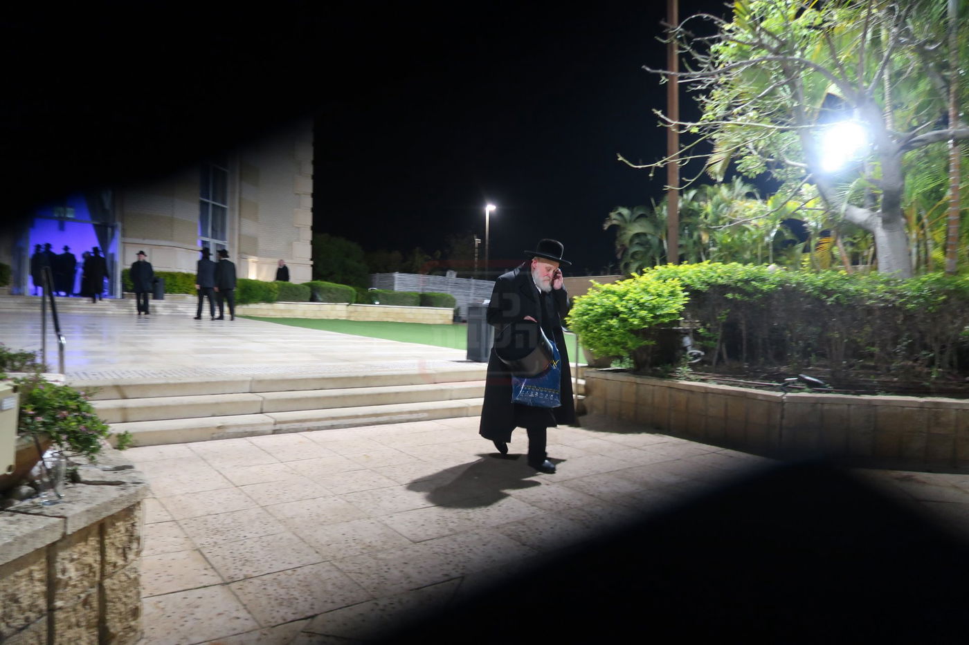 שידרוביצקי לבד