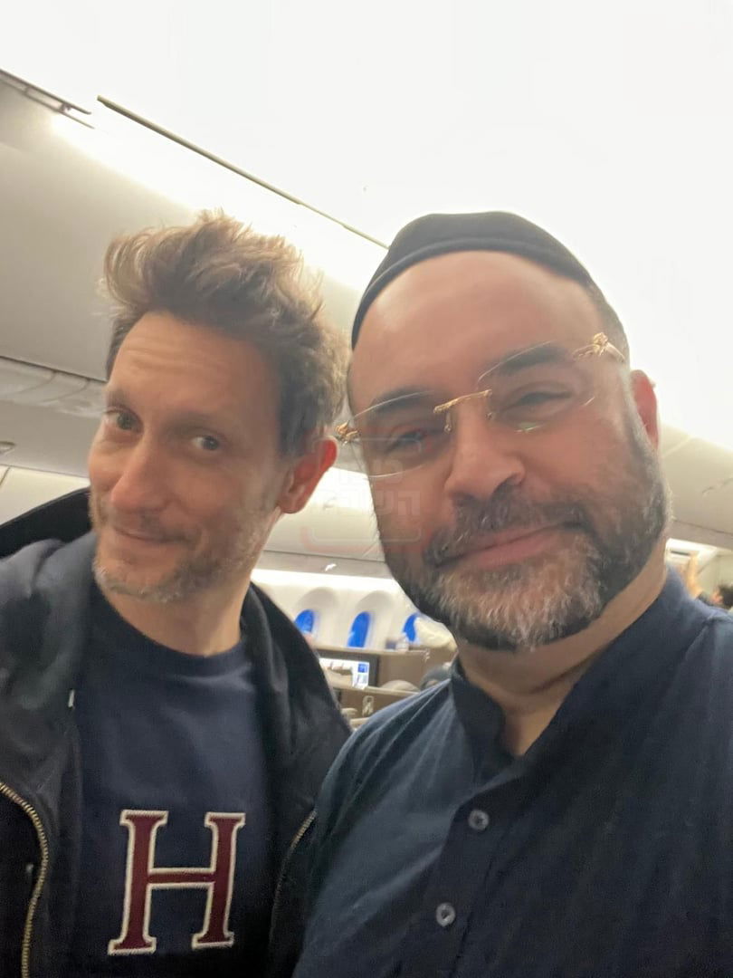 "קרב המרפקים" בעצרת | 'זופניק בכיכר' עם כל התמונות, הנייעס והחשיפות של השבוע