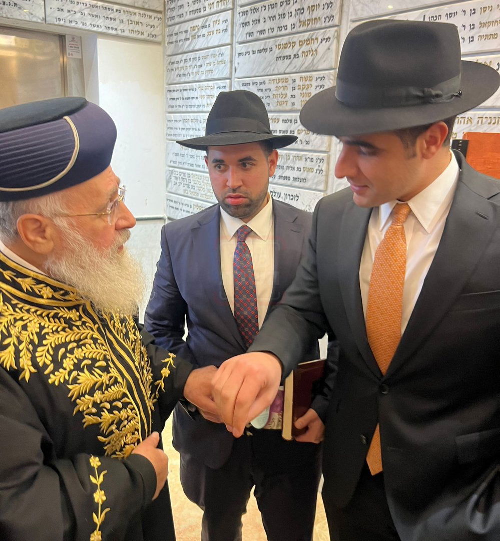 "קרב המרפקים" בעצרת | 'זופניק בכיכר' עם כל התמונות, הנייעס והחשיפות של השבוע