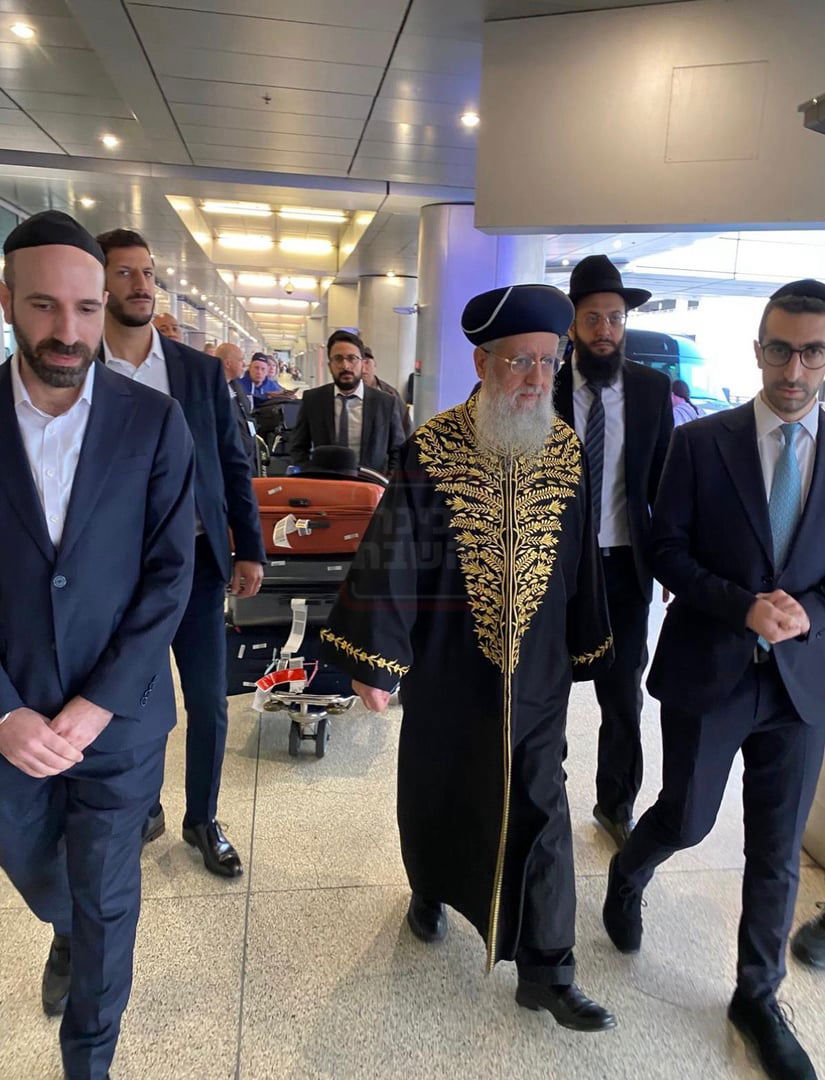 "קרב המרפקים" בעצרת | 'זופניק בכיכר' עם כל התמונות, הנייעס והחשיפות של השבוע