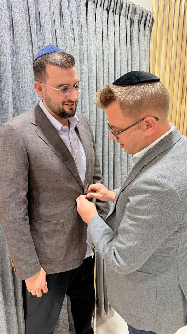 "קרב המרפקים" בעצרת | 'זופניק בכיכר' עם כל התמונות, הנייעס והחשיפות של השבוע