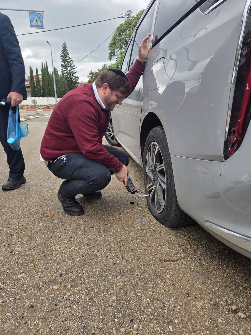 "קרב המרפקים" בעצרת | 'זופניק בכיכר' עם כל התמונות, הנייעס והחשיפות של השבוע