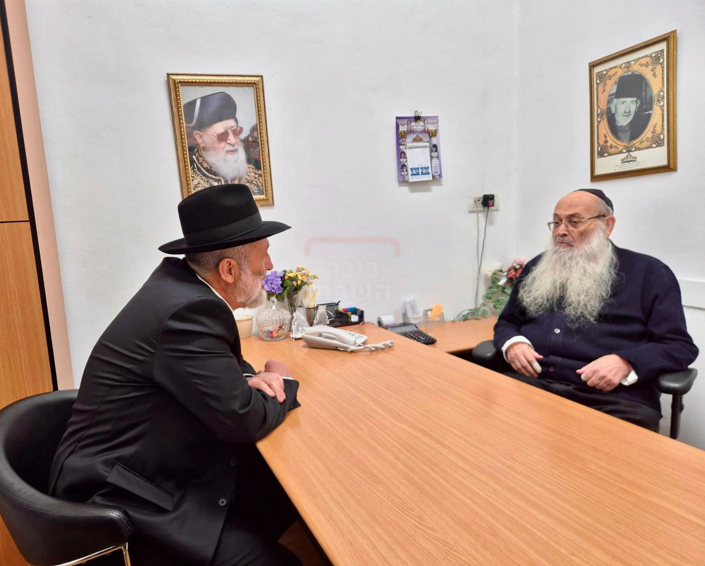 "קרב המרפקים" בעצרת | 'זופניק בכיכר' עם כל התמונות, הנייעס והחשיפות של השבוע