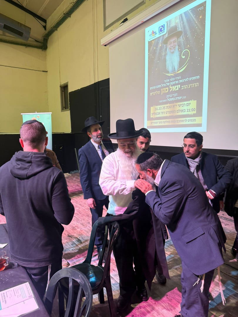 "קרב המרפקים" בעצרת | 'זופניק בכיכר' עם כל התמונות, הנייעס והחשיפות של השבוע