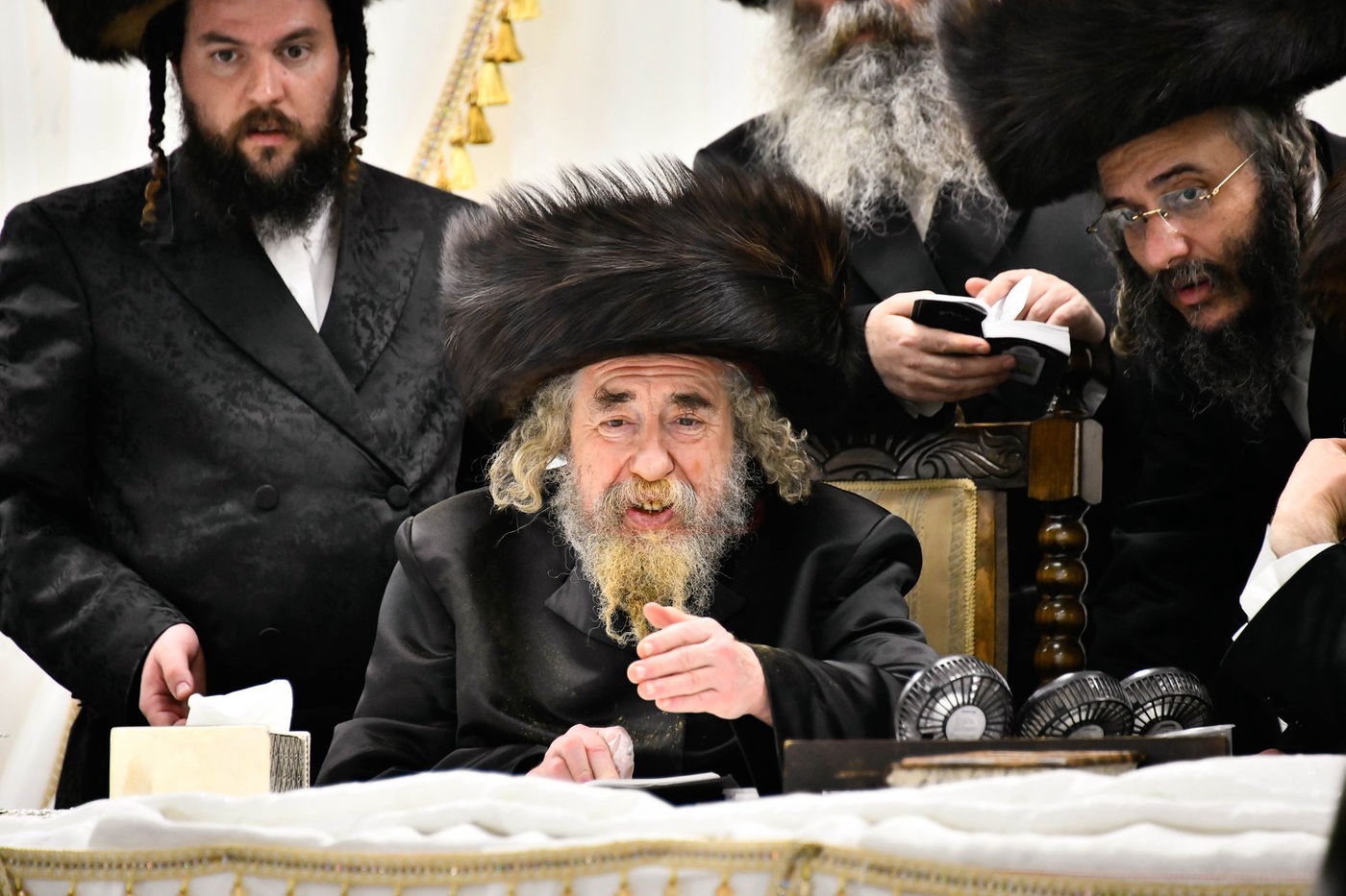 האדמו"ר מרחמסטריווקא מוצ"ש בב"ב