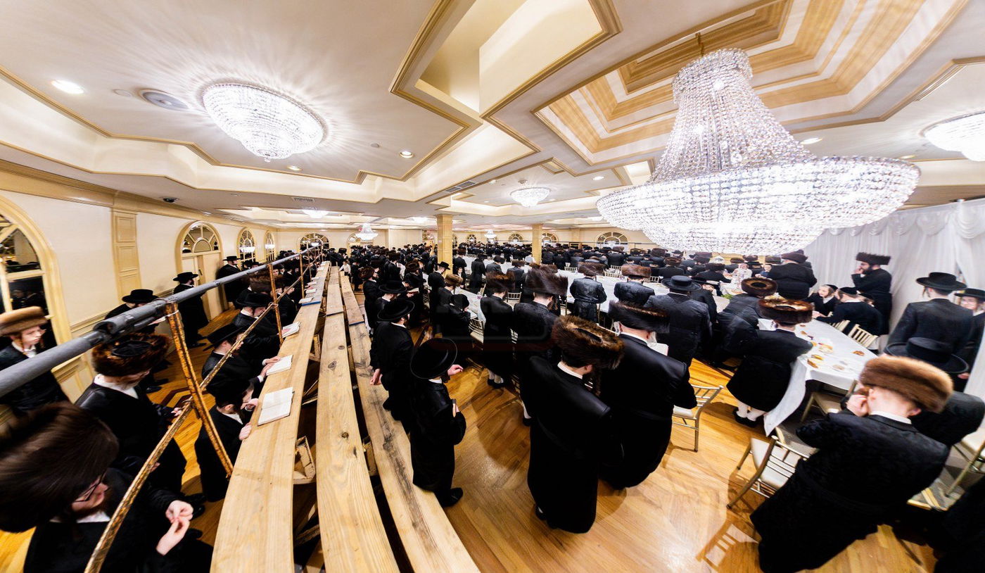 האדמו"ר מקראלי מוצ''ש בקרית יואל