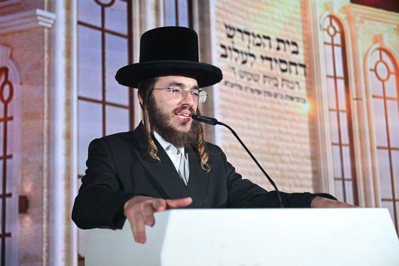 הדינר בלעלוב