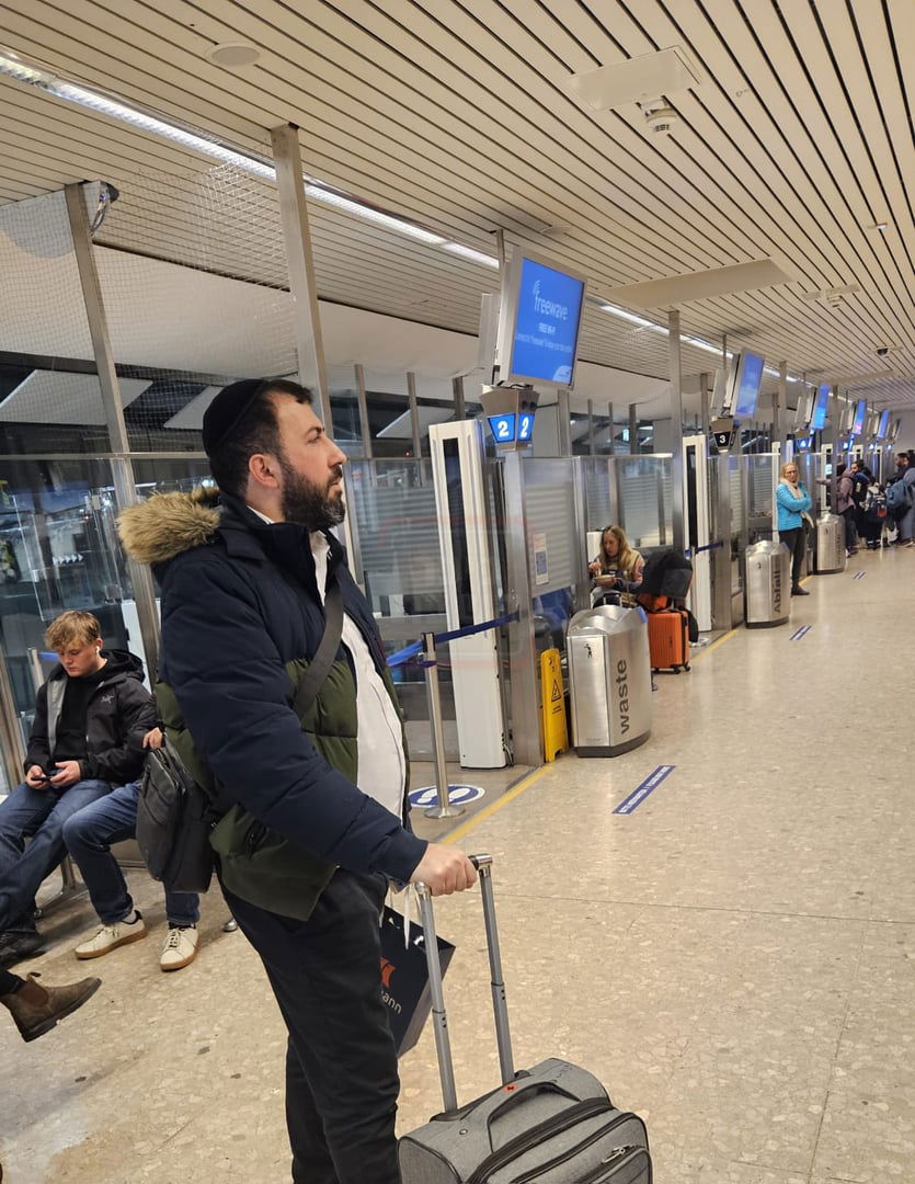 בכיר אמריקאי חסם עיתונאי חרדי | 'זופניק בכיכר' עם כל התמונות, הנייעס והחשיפות של השבוע