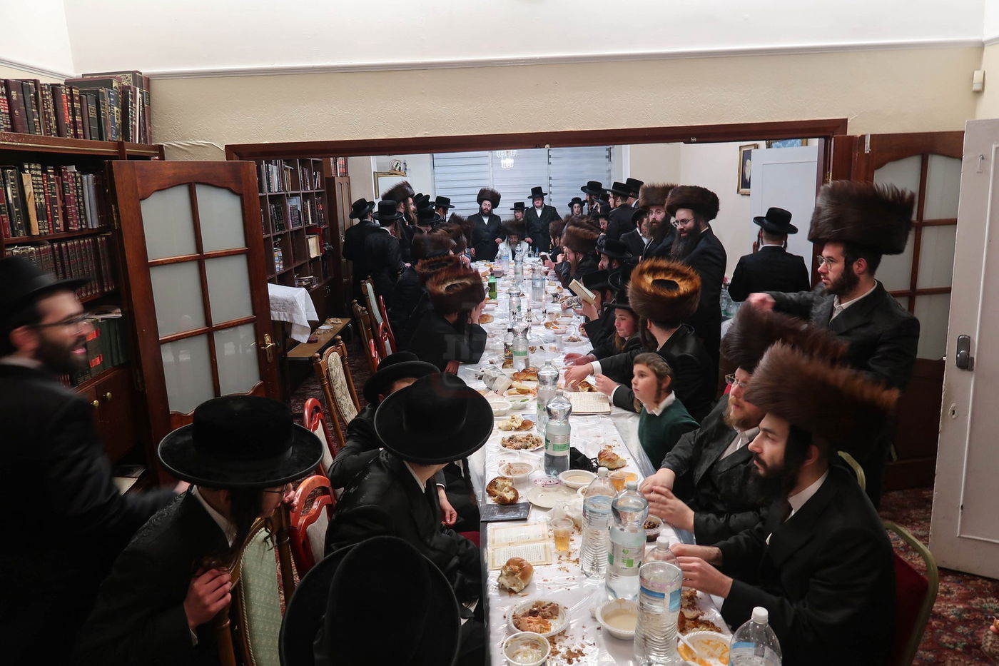 האדמו"ר מקרעטשניף סיגעט בביקור בלונדון