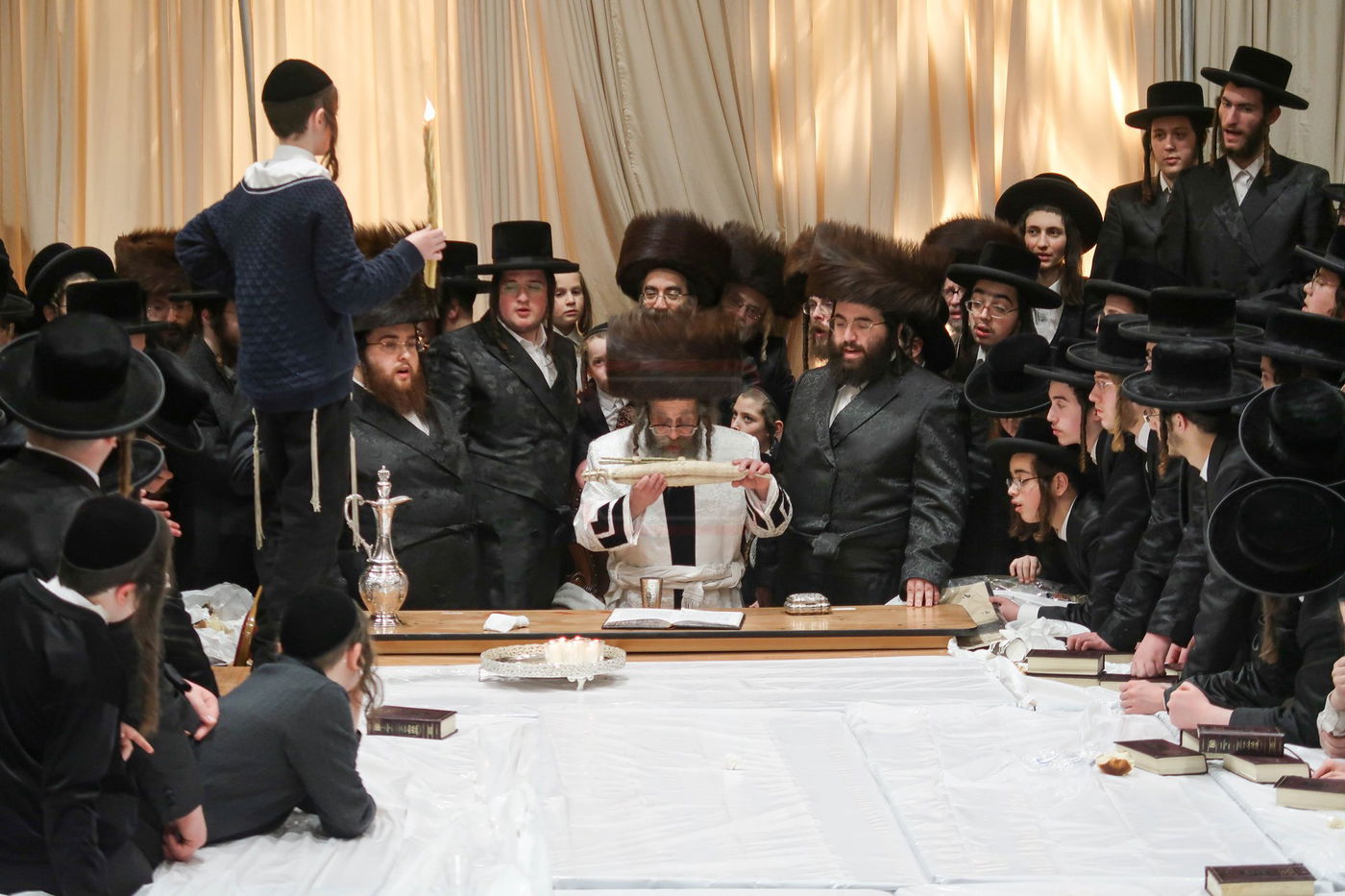 האדמו"ר מקרעטשניף סיגעט בביקור בלונדון