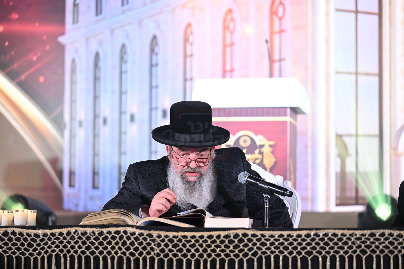 הדינר בלעלוב