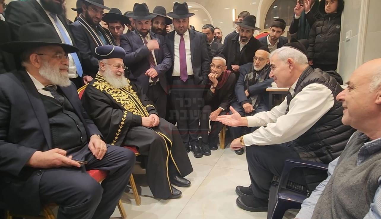 בכיר אמריקאי חסם עיתונאי חרדי | 'זופניק בכיכר' עם כל התמונות, הנייעס והחשיפות של השבוע