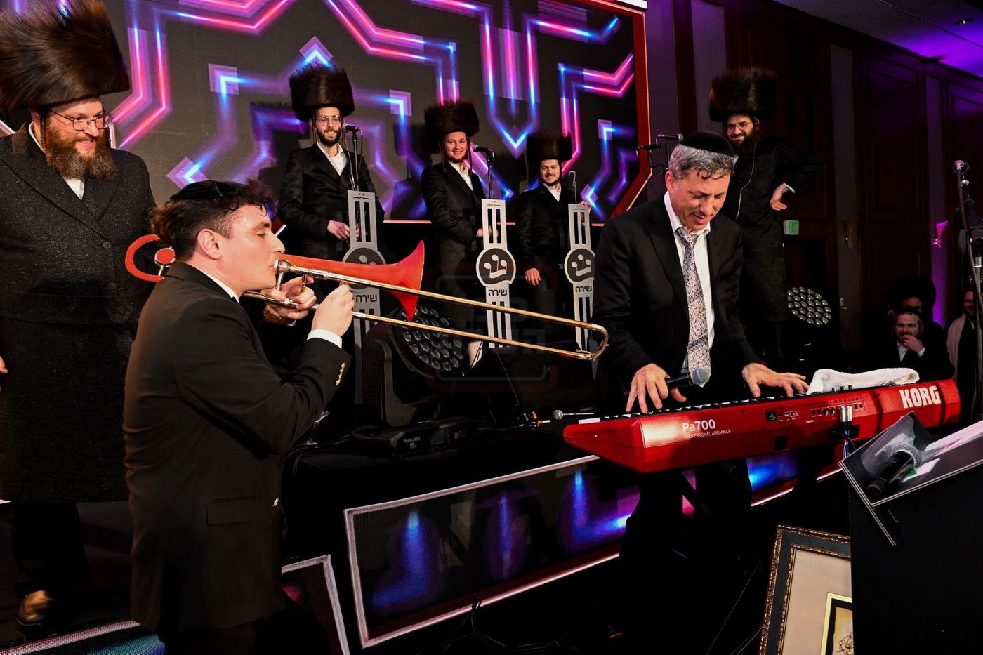 בכיר אמריקאי חסם עיתונאי חרדי | 'זופניק בכיכר' עם כל התמונות, הנייעס והחשיפות של השבוע