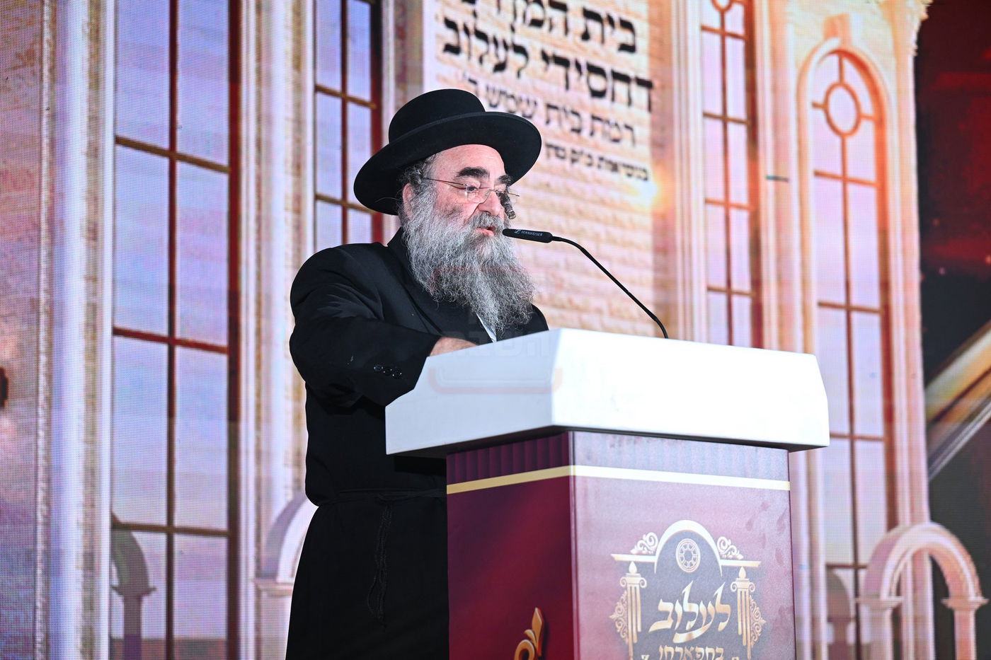 הדינר בלעלוב