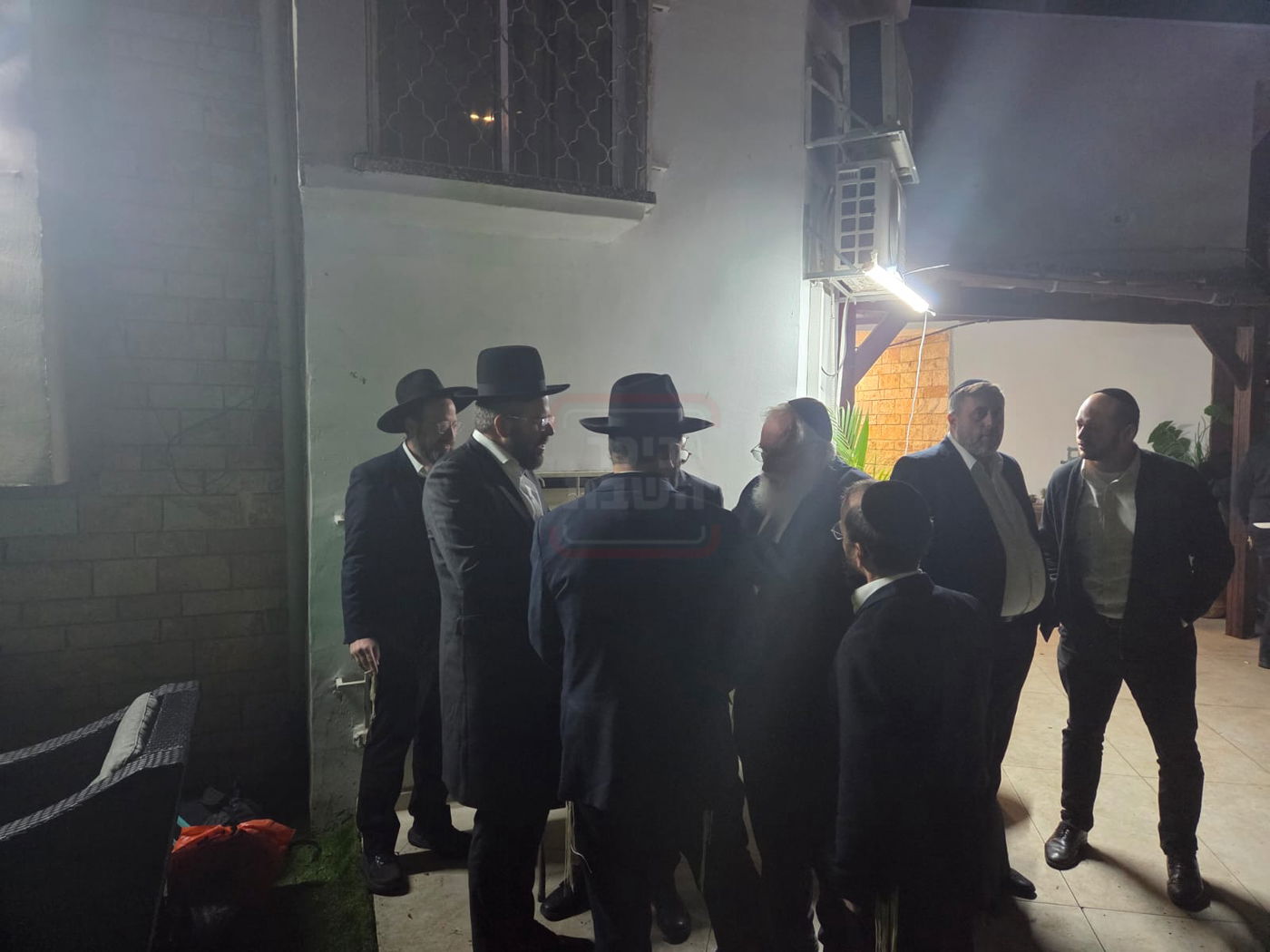 בכיר אמריקאי חסם עיתונאי חרדי | 'זופניק בכיכר' עם כל התמונות, הנייעס והחשיפות של השבוע