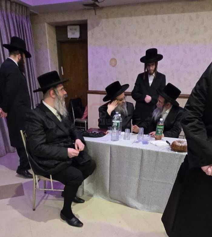 בכיר אמריקאי חסם עיתונאי חרדי | 'זופניק בכיכר' עם כל התמונות, הנייעס והחשיפות של השבוע